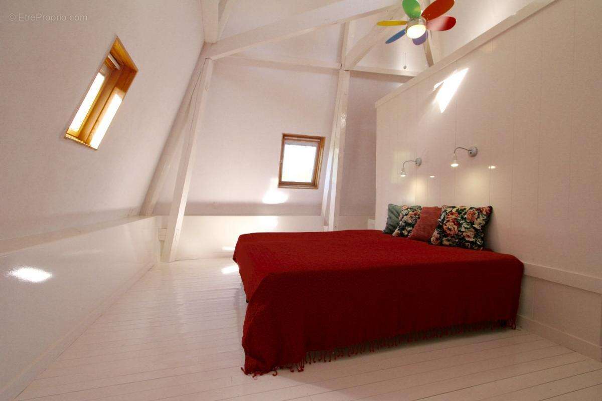 Maison à CHATEAUNEUF-LA-FORET