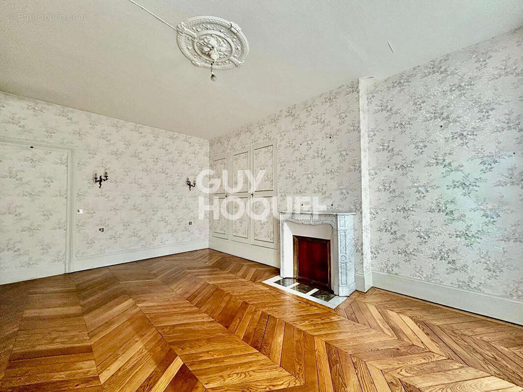 CLERMONT-FERRAND - Appartement de caractère T4 de 85 m² - photo 2