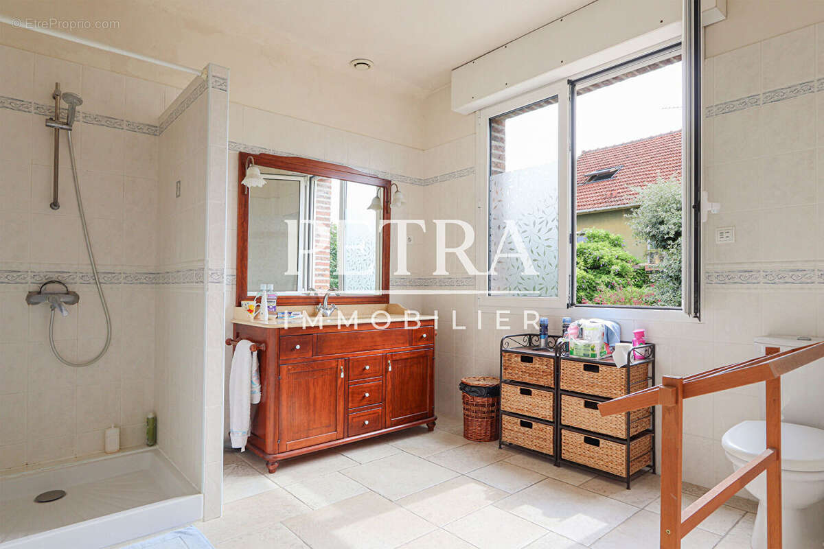 Maison non -mitoyenne - 4 chambres - jardin - l'hay les roses - blondeaux - photo 16