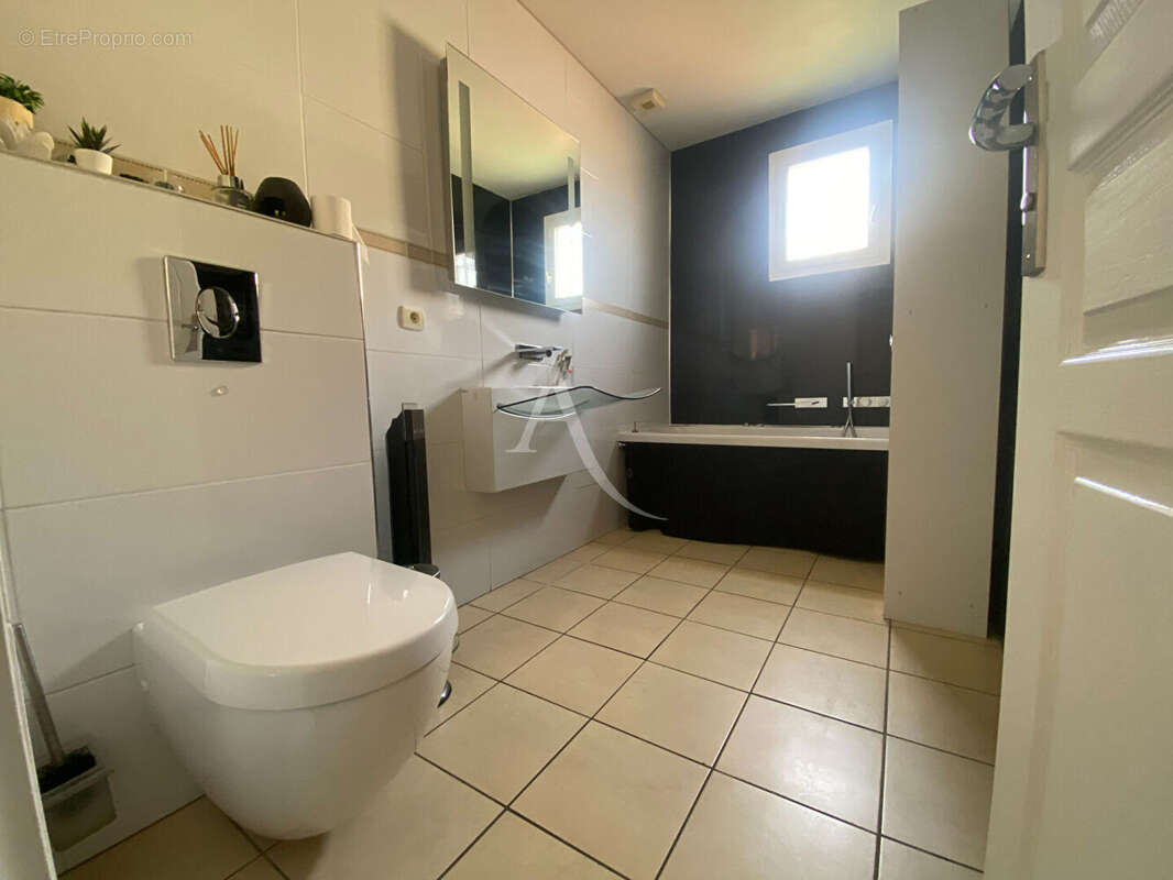 Maison à SAINT-SULPICE