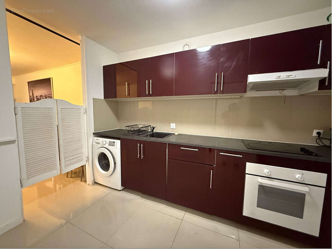 Appartement à COURBEVOIE