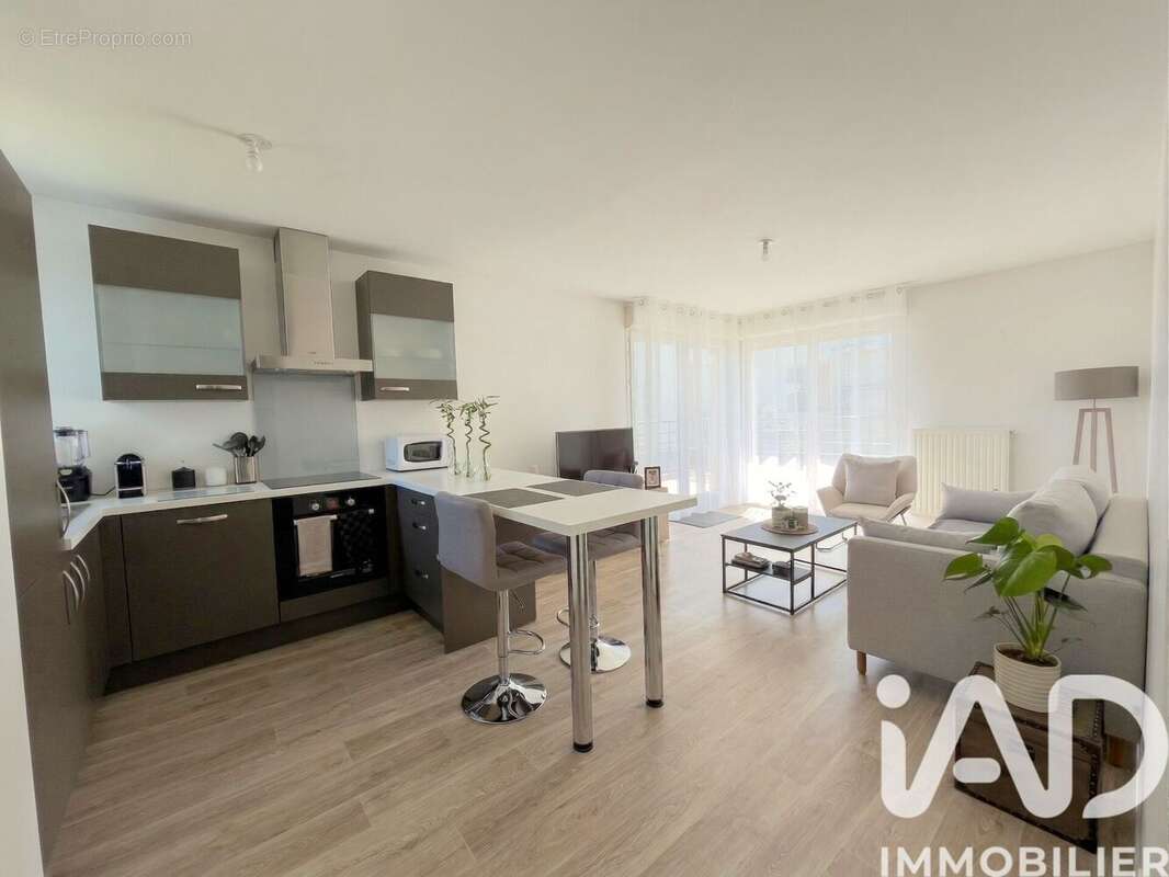 Photo 2 - Appartement à LIEUSAINT