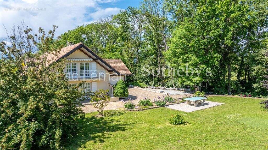 Maison à CHENS-SUR-LEMAN