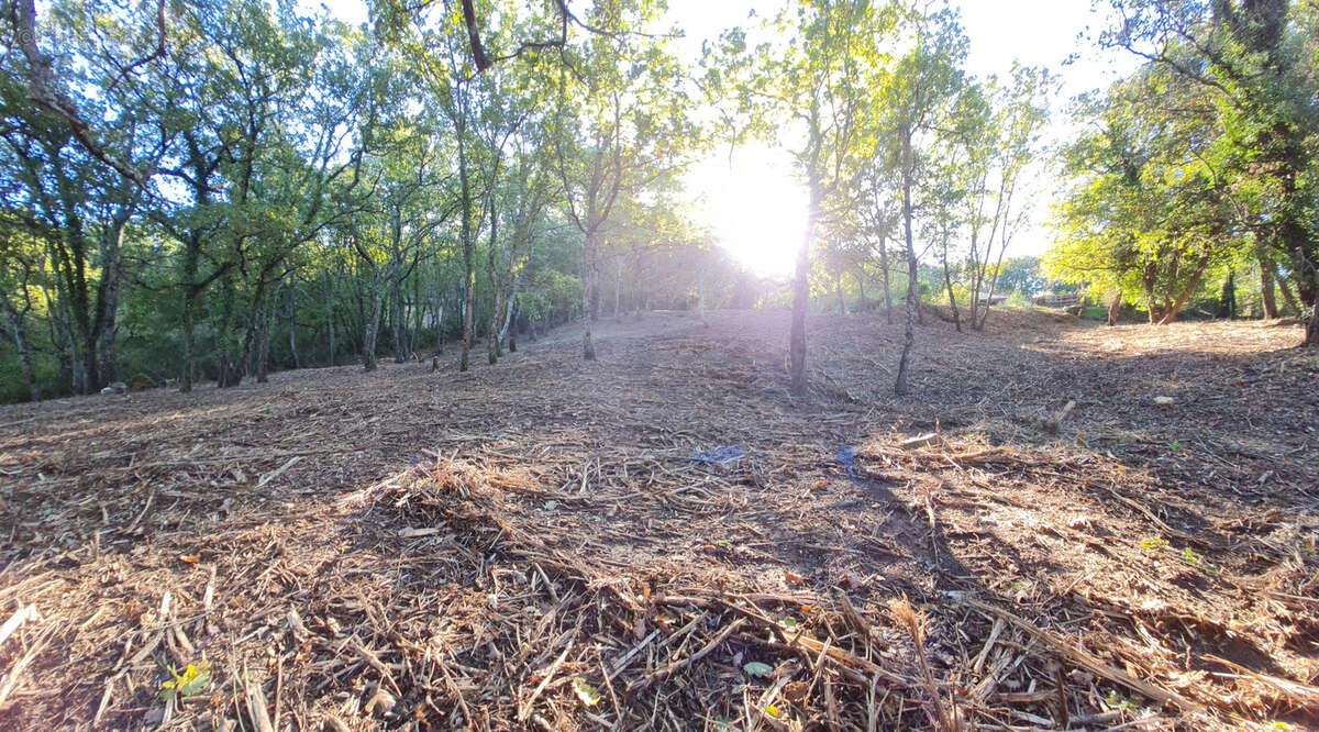 Terrain à UZES