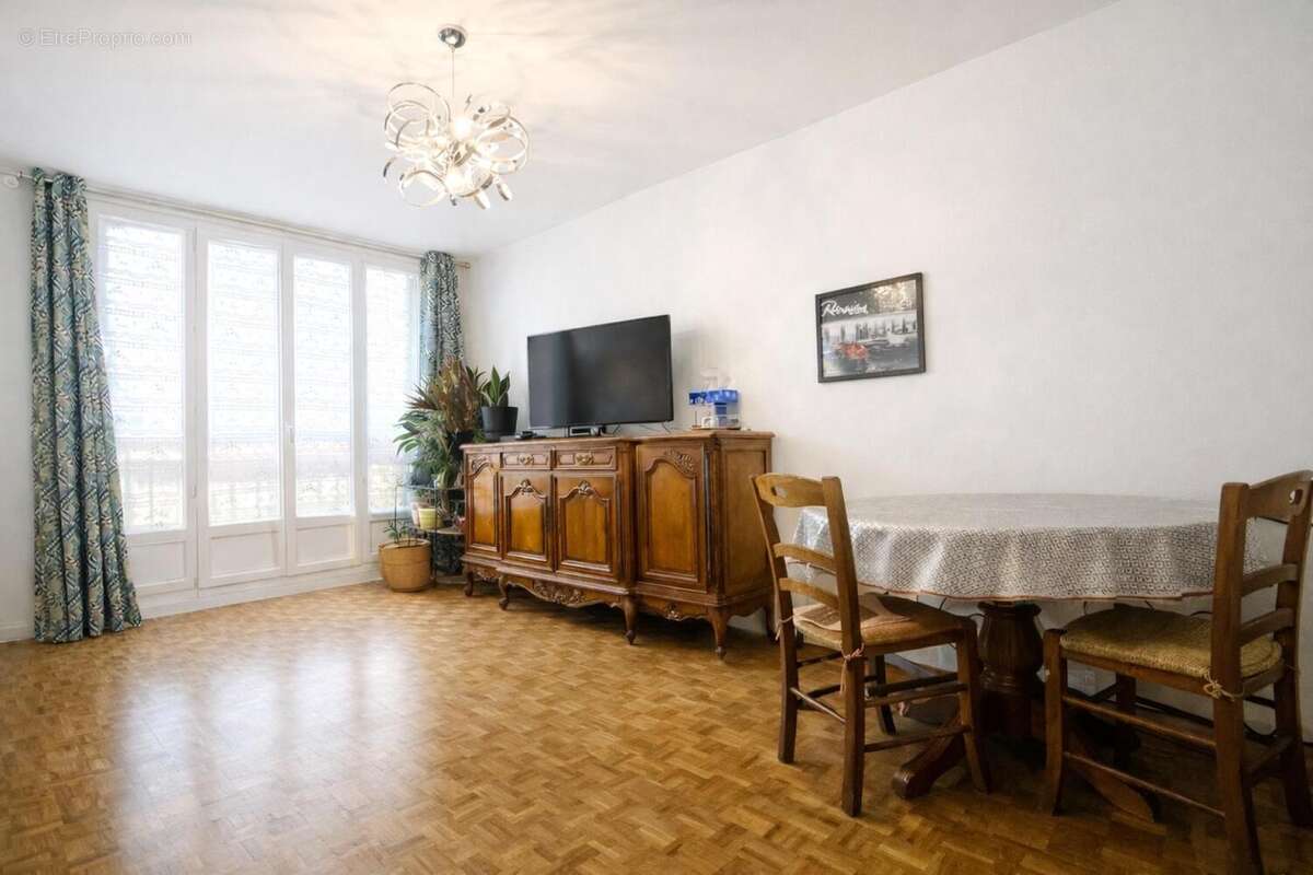 Photo 2 - Appartement à LONGJUMEAU