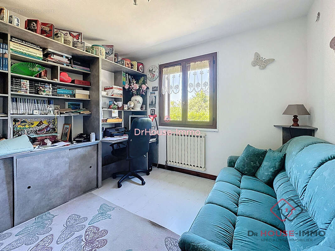 Maison à LEGUILLAC-DE-L&#039;AUCHE