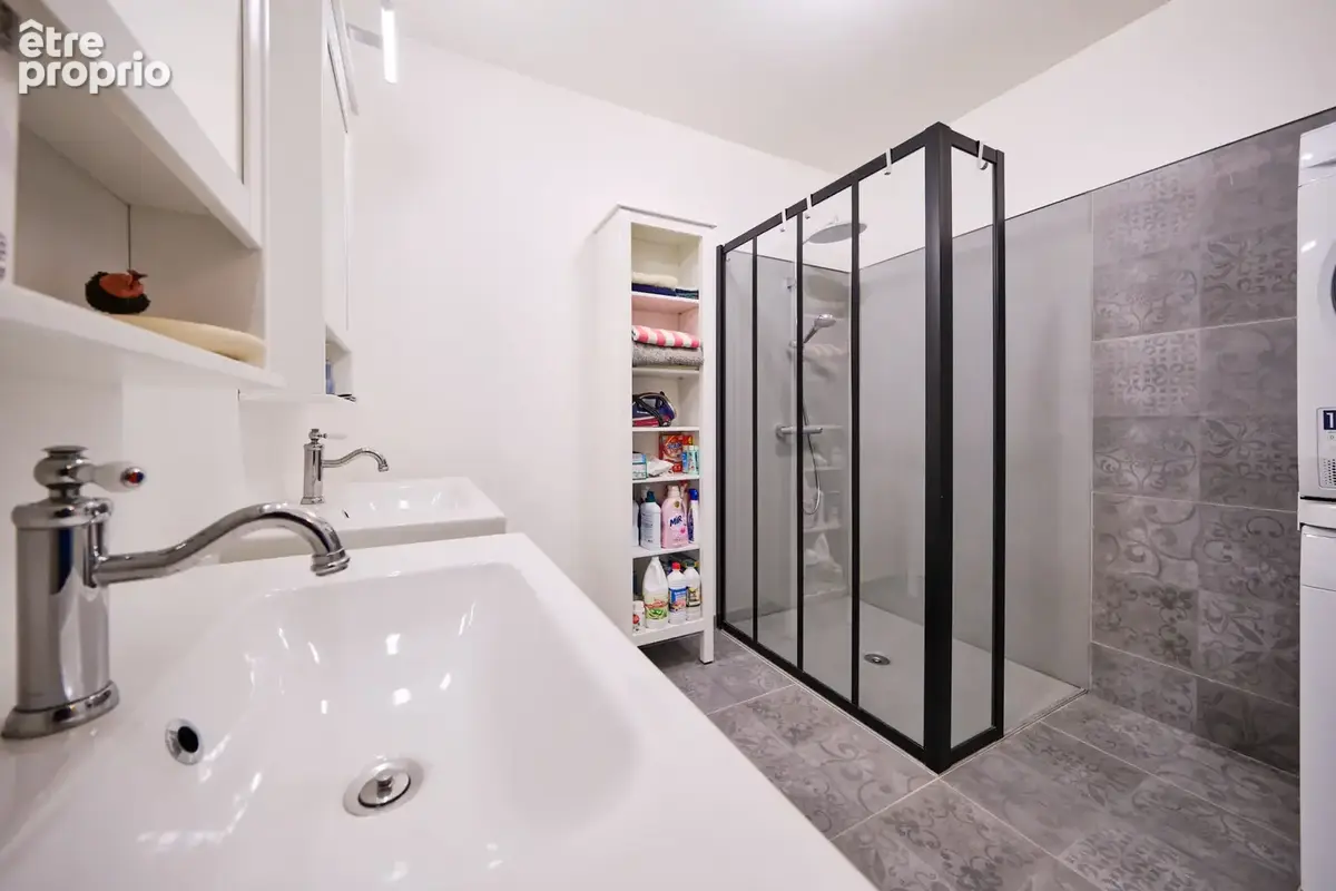 Annecy le vieux dernier etage t5 vue lac - photo 13
