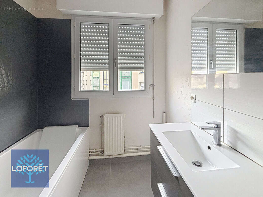 Appartement à FOUGERES