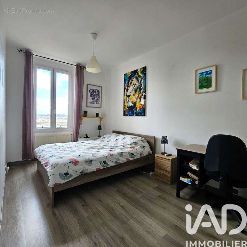 Photo 9 - Appartement à SAINT-GENEST-LERPT