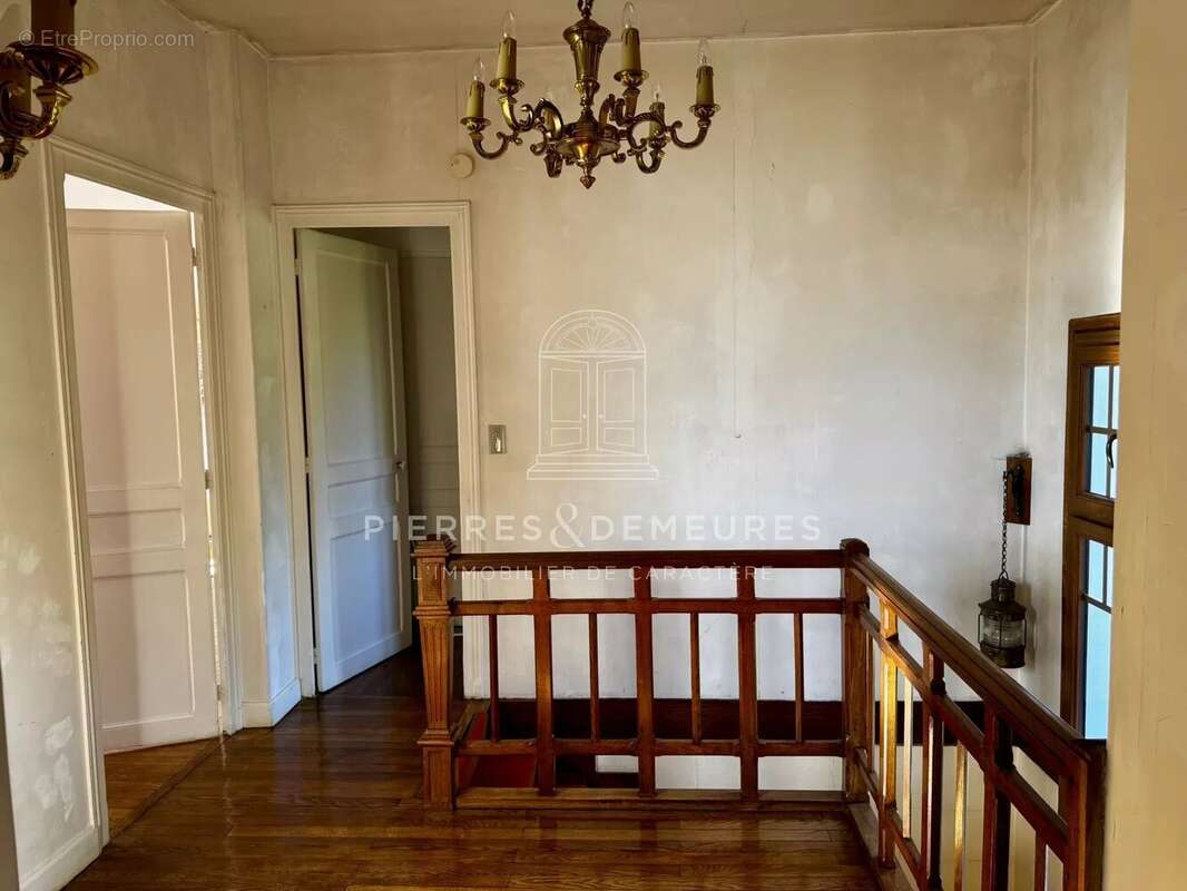 Maison à BRINON-SUR-SAULDRE