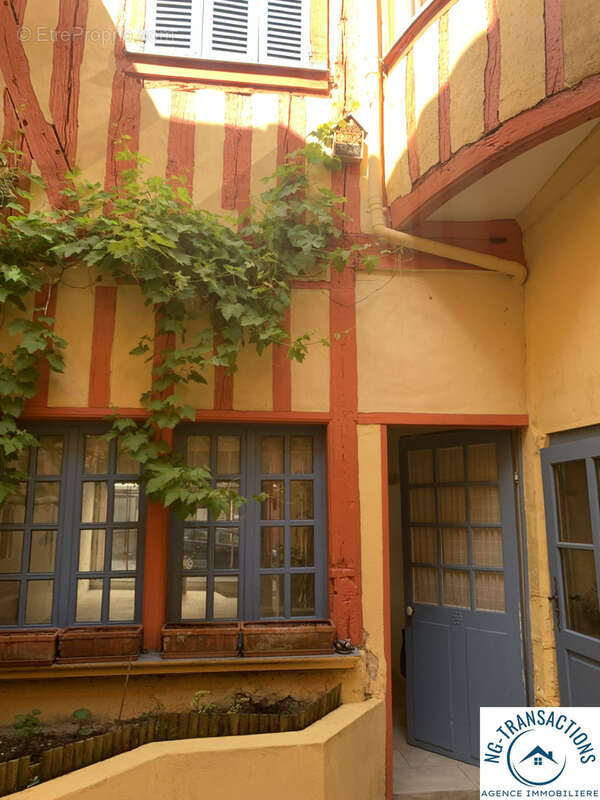 Maison à AUXERRE
