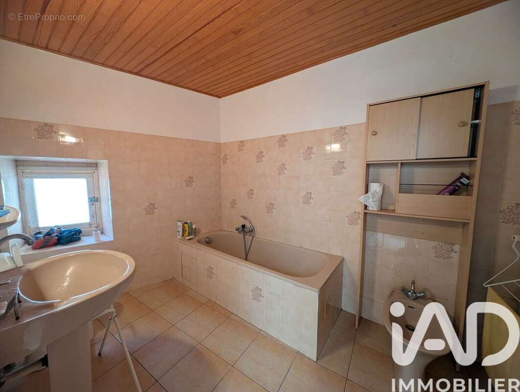 Maison 97 m² à Montferrer  - photo 4
