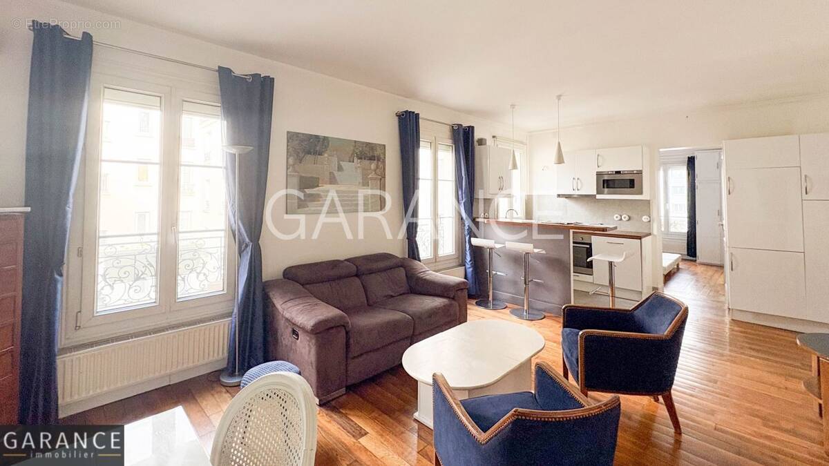 Appartement à PARIS-11E
