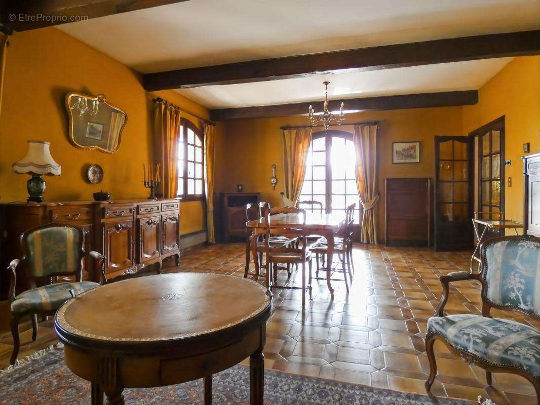 Maison à BAGNOLS-SUR-CEZE