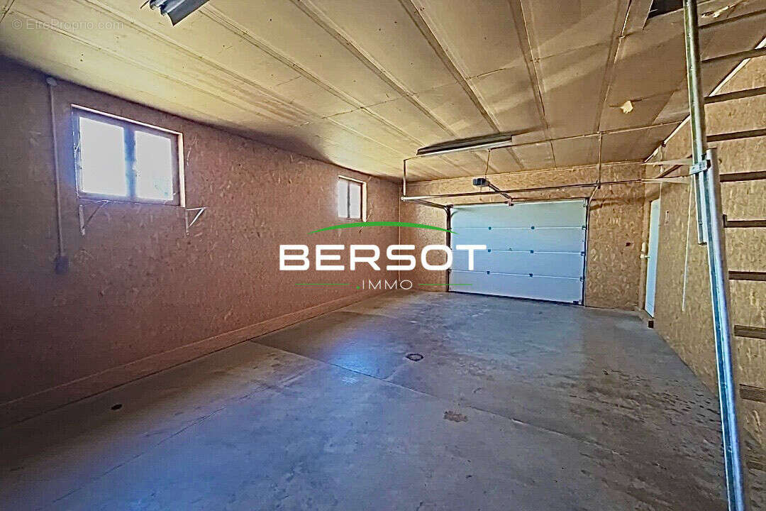 Local commercial 160 m²  Garage  Fort potentiel  Pierrefontaine-les-Varans - photo 10