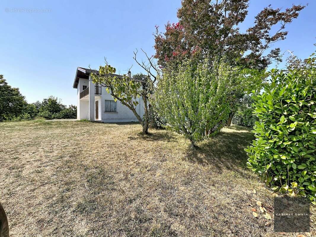 Maison 177 m² à Moissac  - photo 3