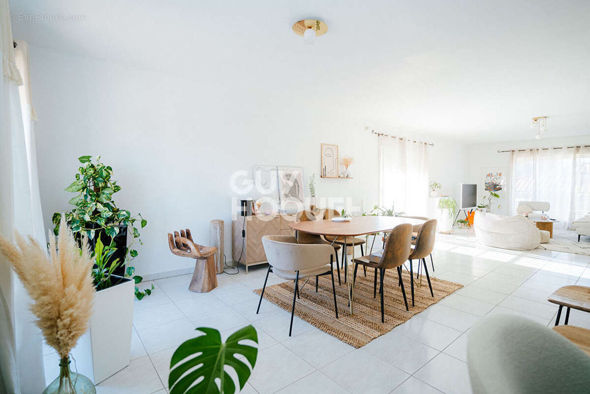 Appartement à VILLENEUVE-DE-LA-RAHO