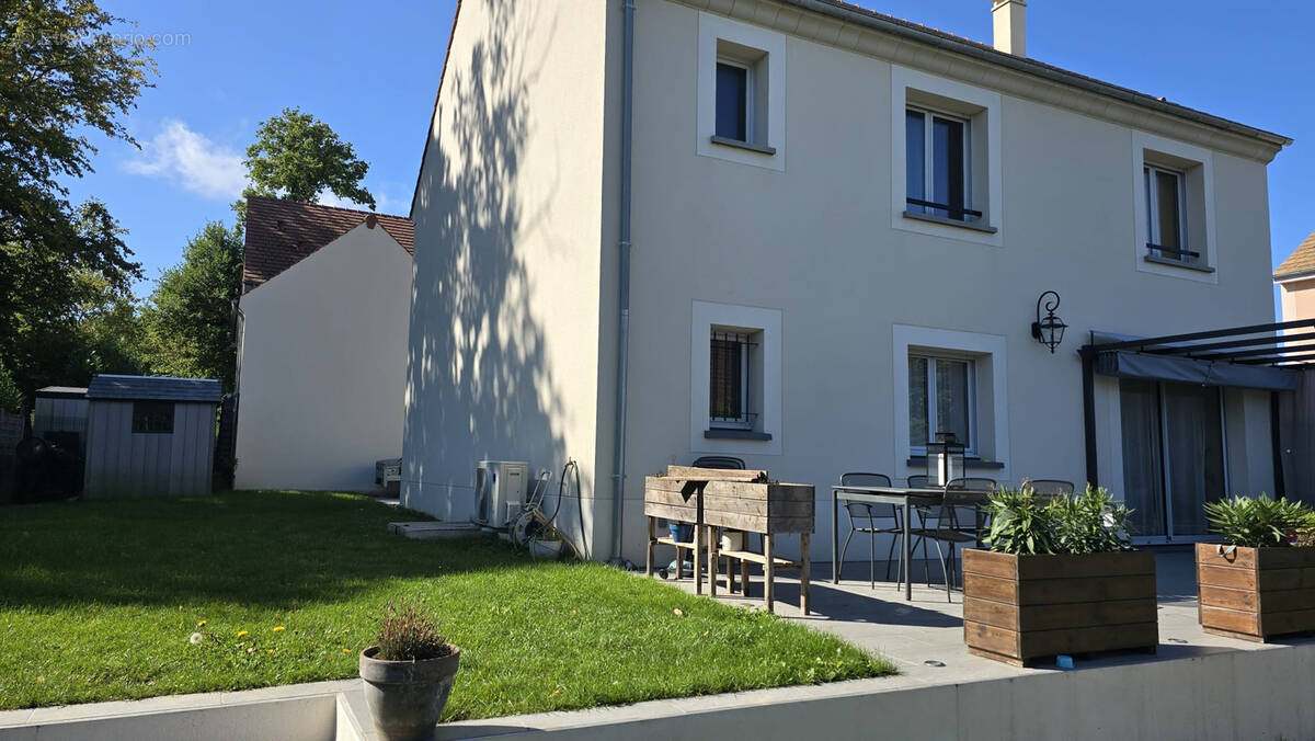 Maison à LIMOURS
