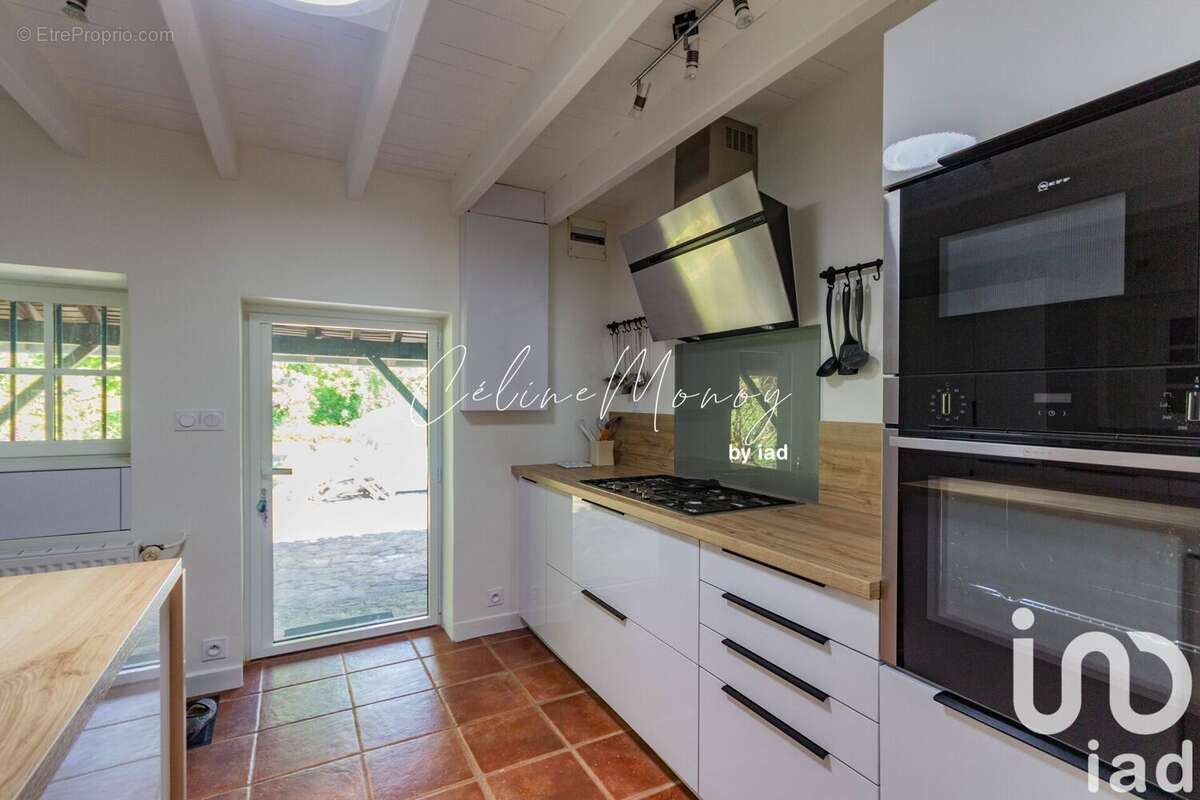 Photo 2 - Maison à SAINT-HILAIRE-LE-VOUHIS