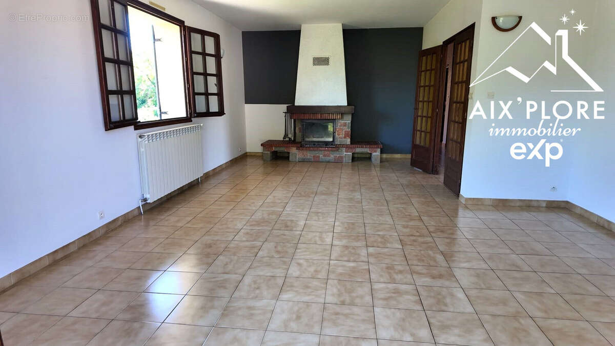 Maison à SAINT-MAURICE-DE-REMENS