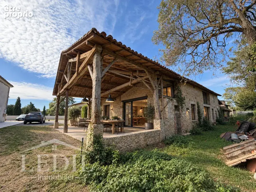 Maison à MAUVEZIN