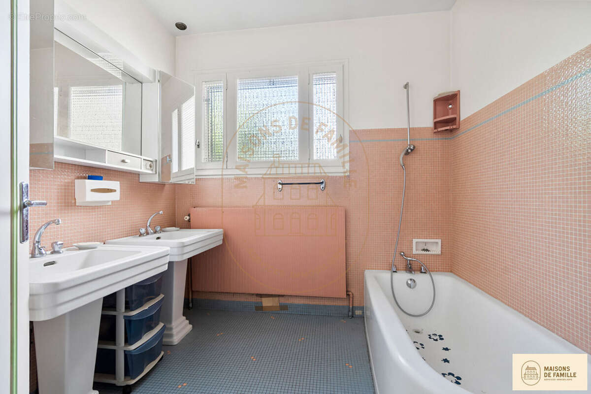 Maison à LE VESINET