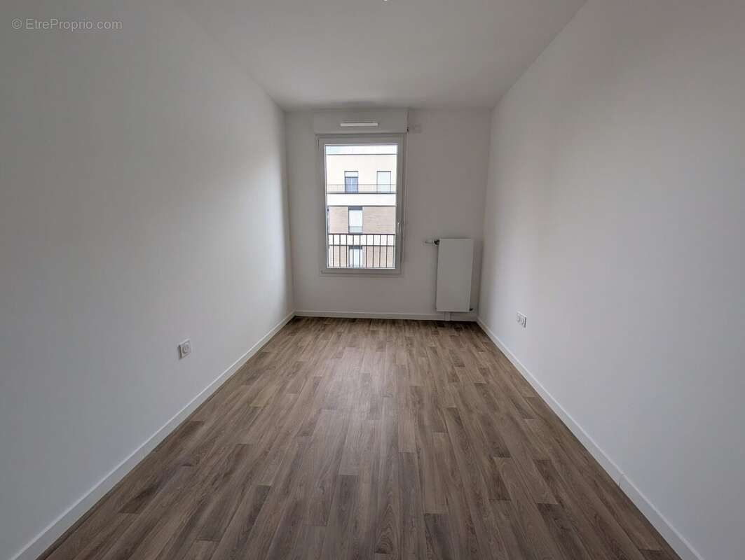 Appartement à LES CLAYES-SOUS-BOIS