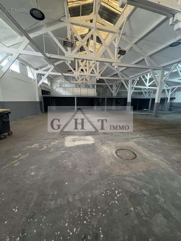 Commerce à CORBEIL-ESSONNES