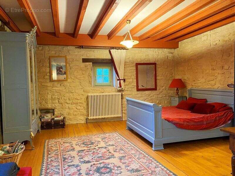 Maison à LACROIX-SUR-MEUSE