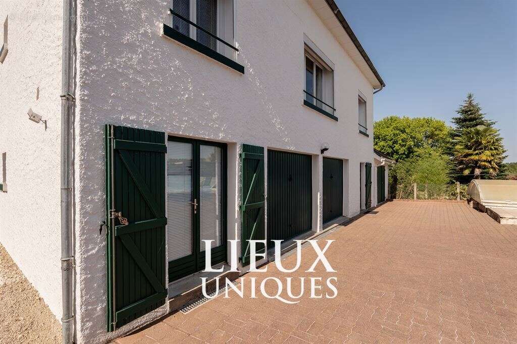 Lieux uniques ® x propriétés privées propose maison de  187 m² sur un terrain de 1295 m² à cellettes - photo 5