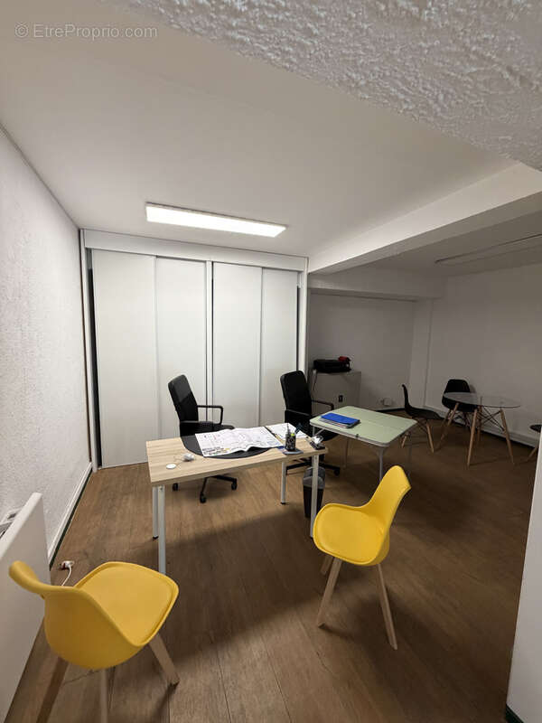 Commerce à MARSEILLE-3E