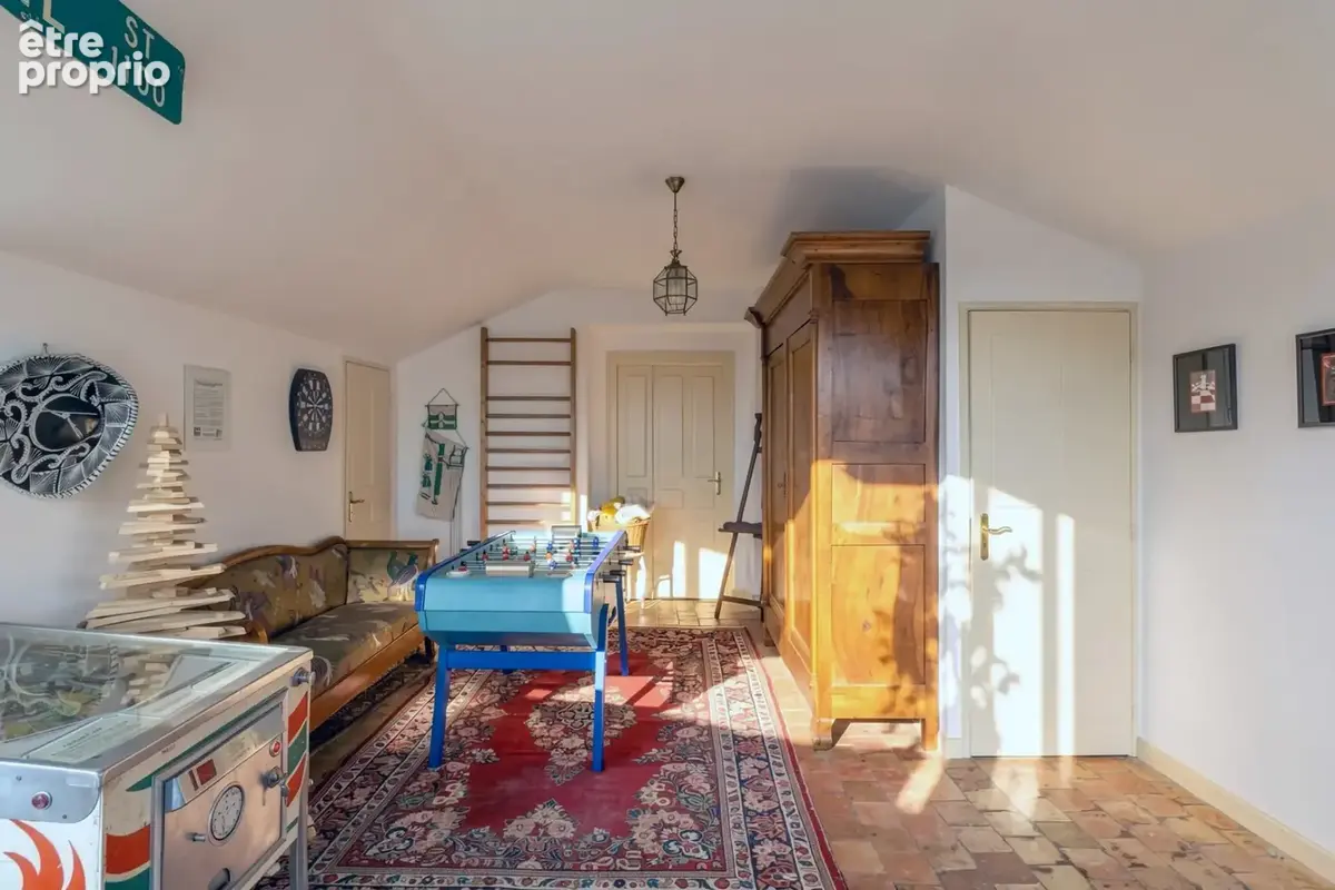 OULLINS - Propriété de 400 m2 - photo 22