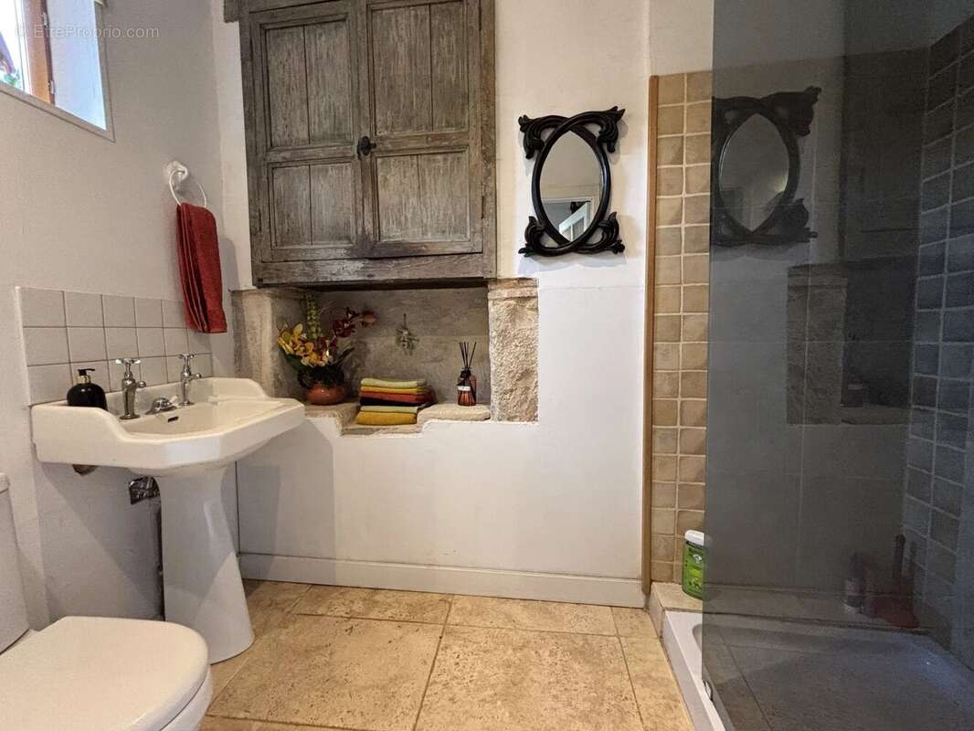 Appartement à NANTEUIL-EN-VALLEE