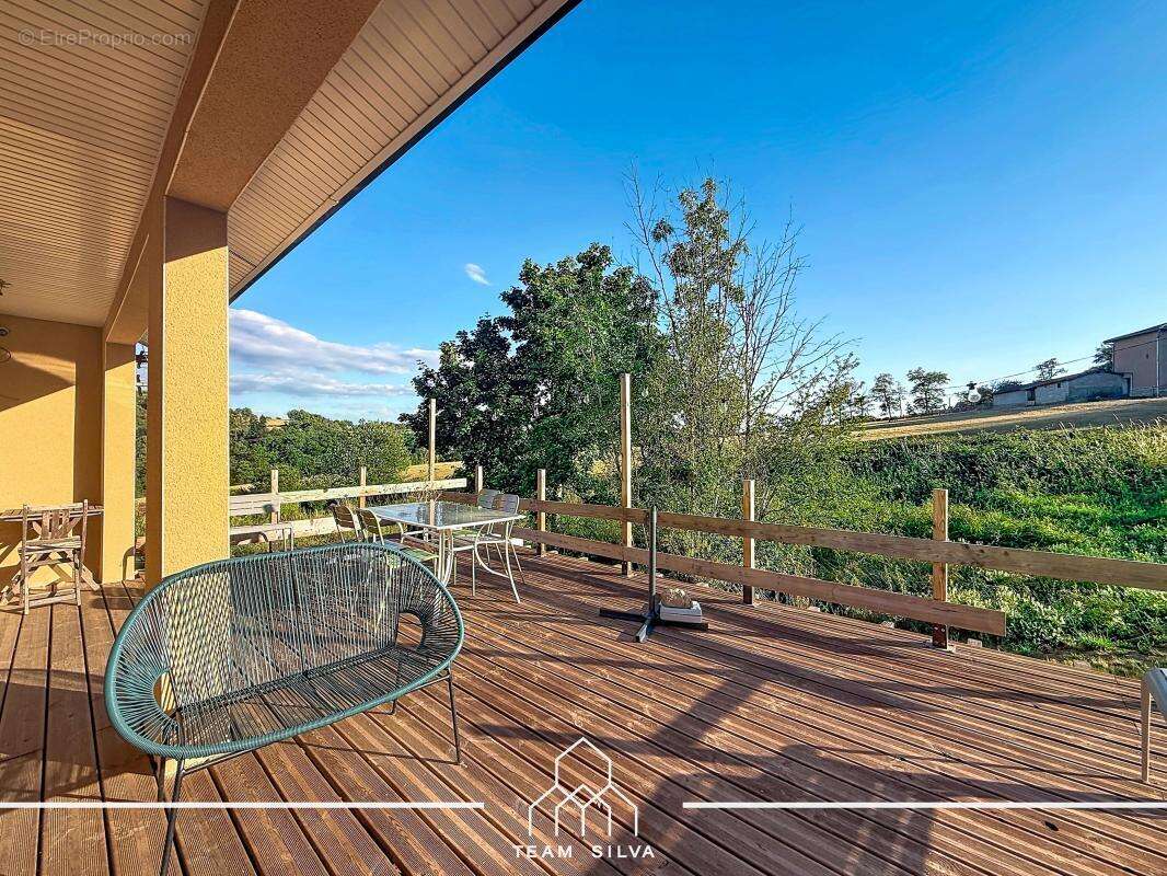 Maison 110 m² à Chambost-Longessaigne  - photo 14