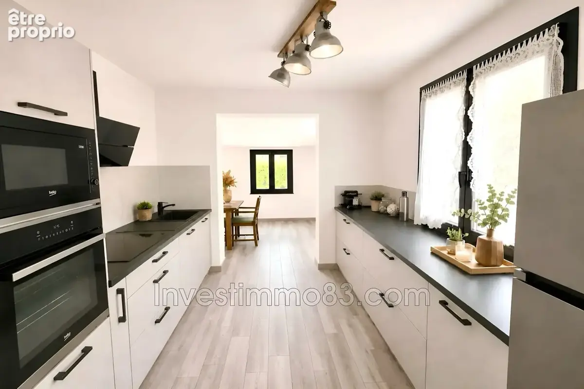 Maison 160 m² à Peypin  - photo 2