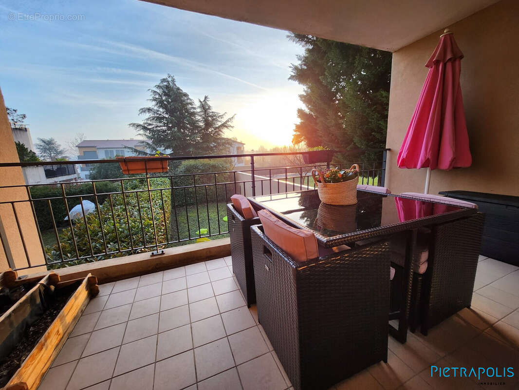 Appartement à COLLONGES-AU-MONT-D'OR