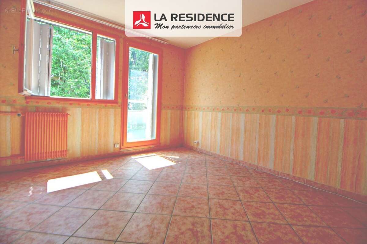 Appartement à VERNEUIL-SUR-SEINE