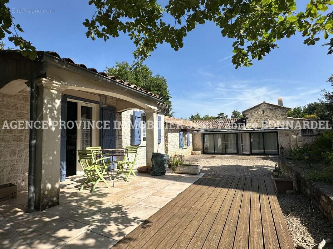 Maison 166 m² à Chantemerle-Les-Grignan  - photo 14