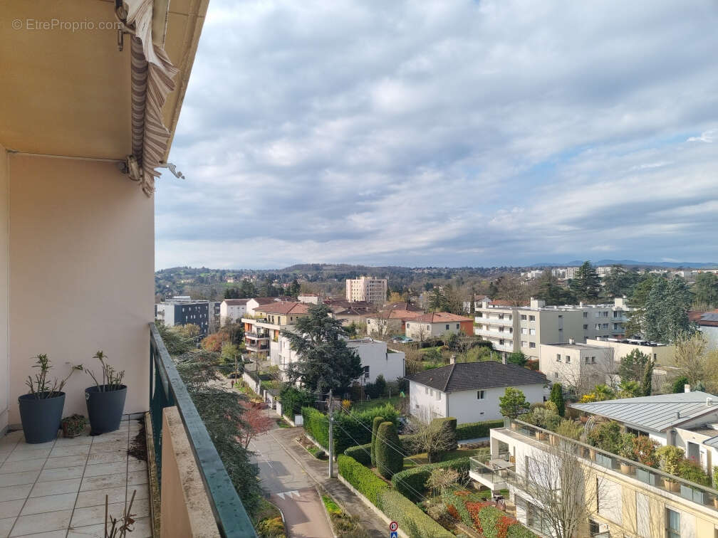 Appartement à TASSIN-LA-DEMI-LUNE