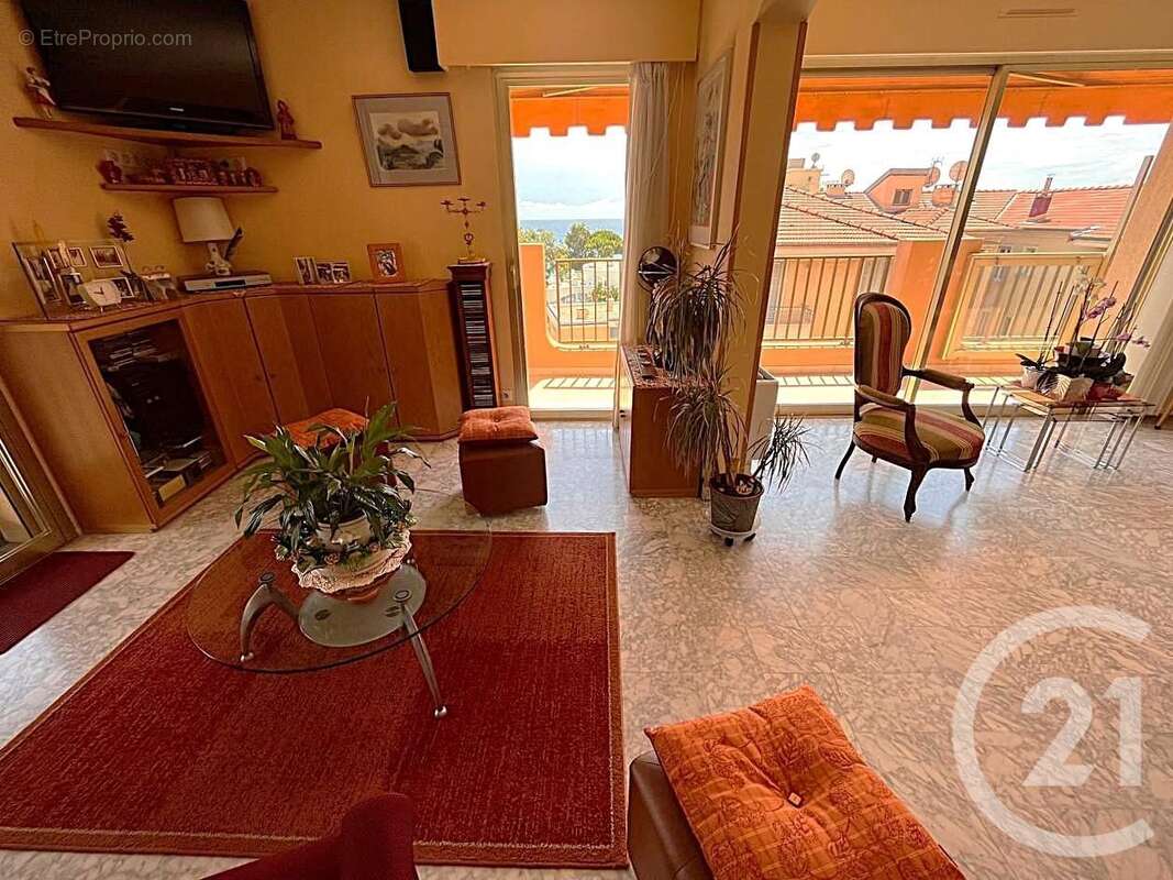 Appartement à ROQUEBRUNE-CAP-MARTIN