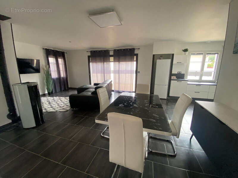 Maison à SAINT-CYR-EN-TALMONDAIS