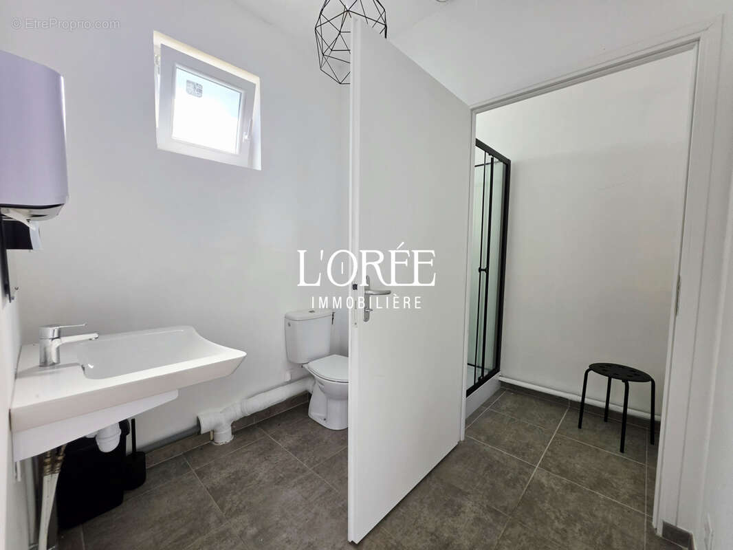 Immeuble individuel à usage mixte 215m2   local commercial + appartement - photo 8