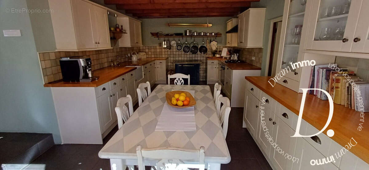 Maison à SAINT-GERVAIS-D'AUVERGNE