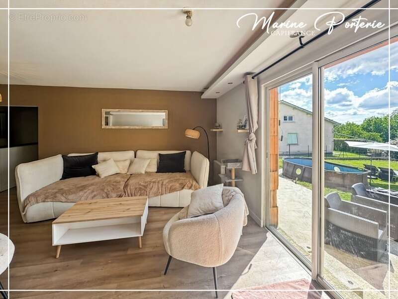 Maison à VIC-FEZENSAC