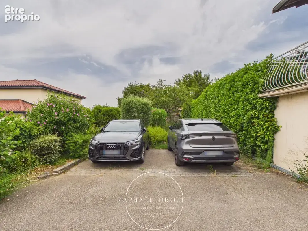 SAINT-CLAIR-DU-RHÔNE – Grande maison familiale de caractère avec 165 m² habitables - photo 20