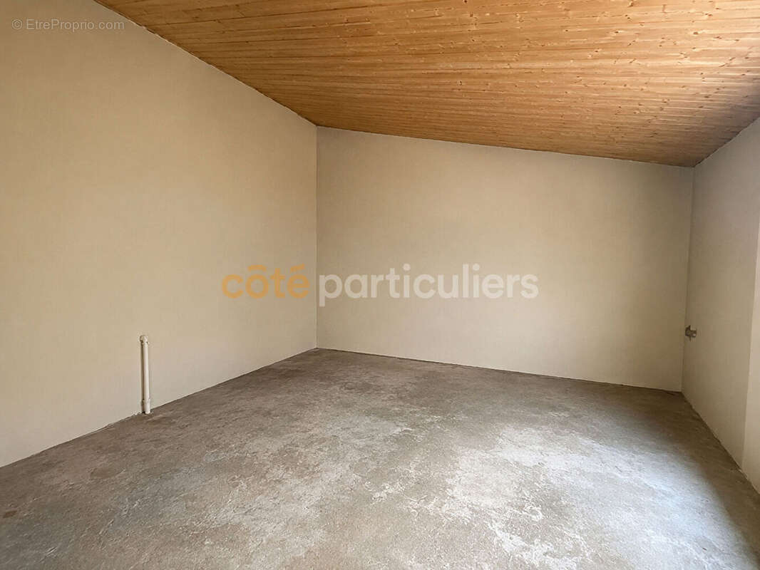 Ensemble immobilier sur un terrain de plus 2000m²  - 5 pièces - photo 13