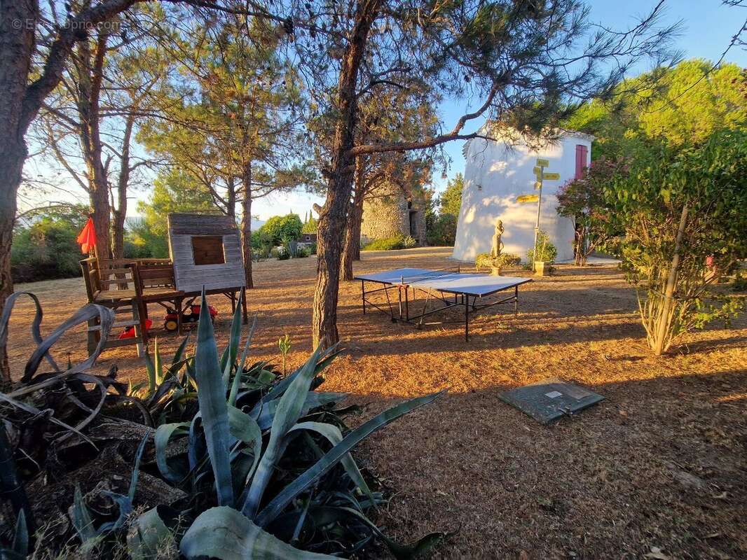 Cause retraite - ancien hotel restaurant en bordure du canal du midi - photo 11