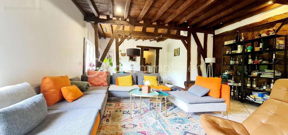 Maison 7 pièces 170 m² avec piscine - photo 2