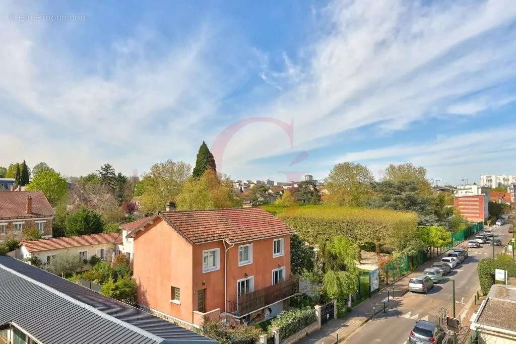 Appartement à BOURG-LA-REINE