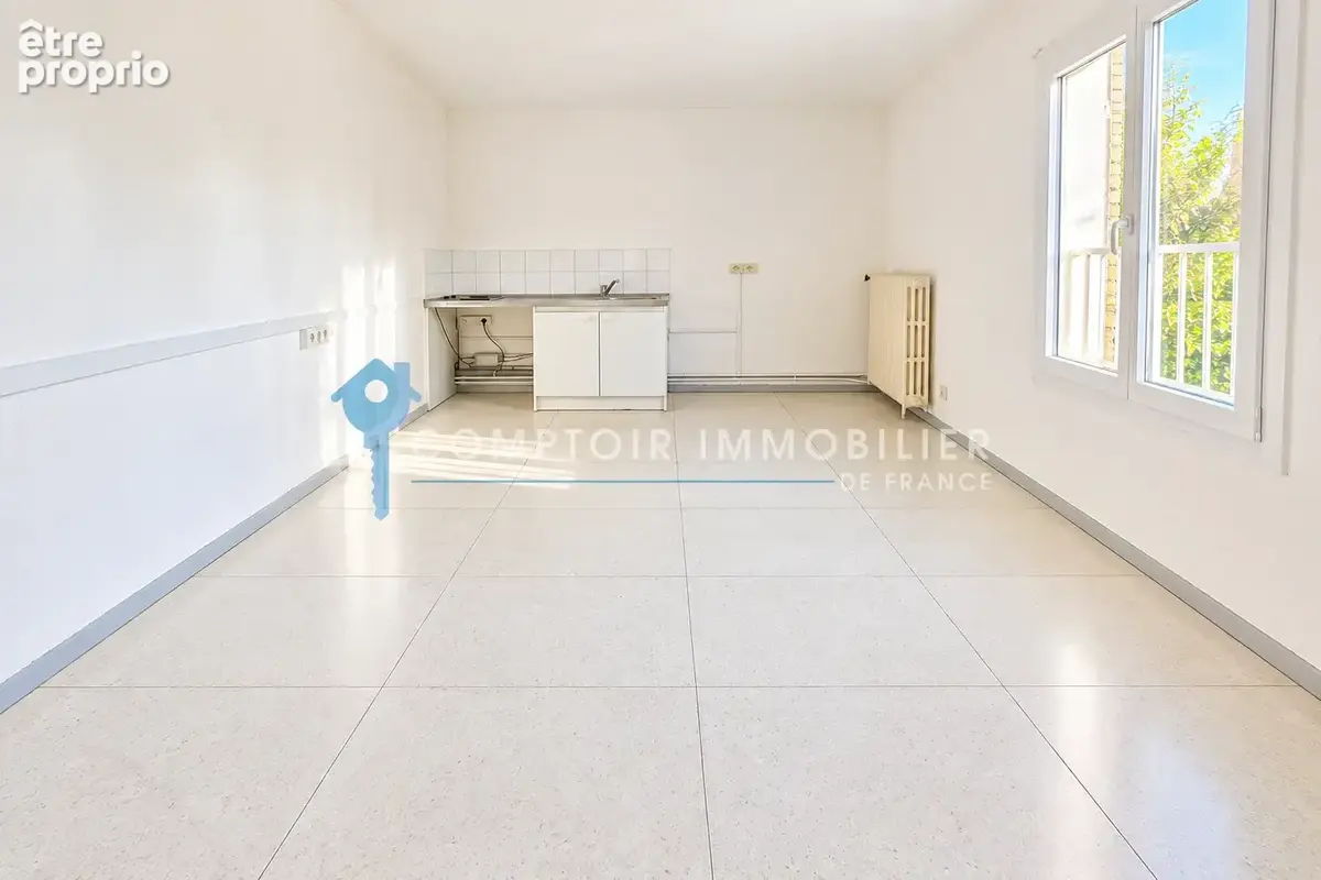 Dépt Hérault (34), à vendre MONTPELLIER Appartement T2 de 50 m2 + comble. - photo 3